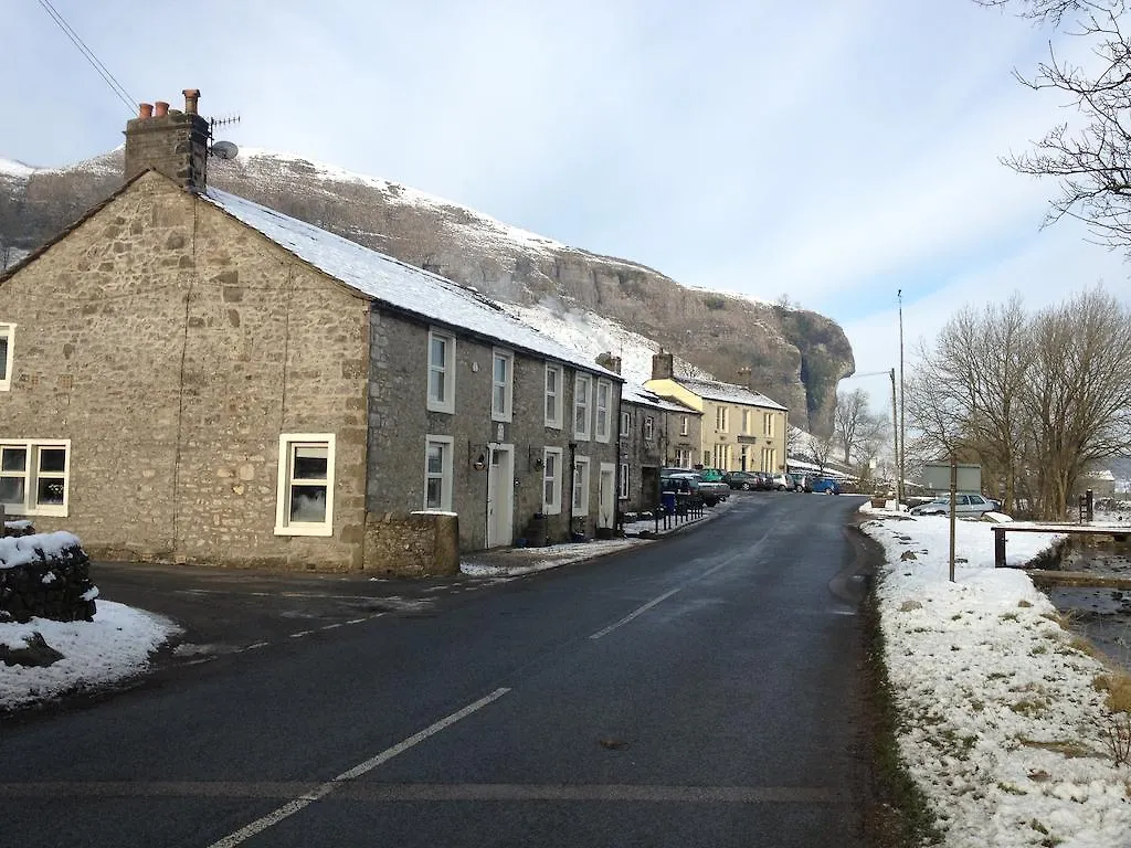 Tennant Arms Hotel Kilnsey