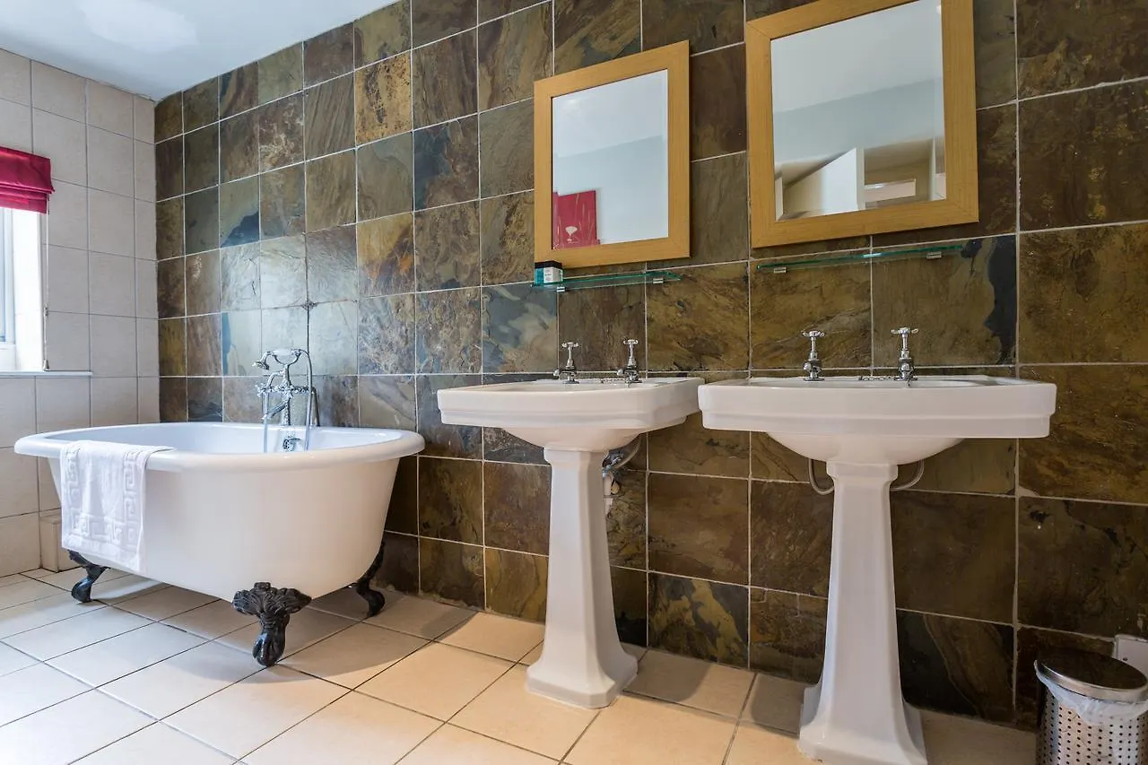 Tennant Arms Hotel Kilnsey