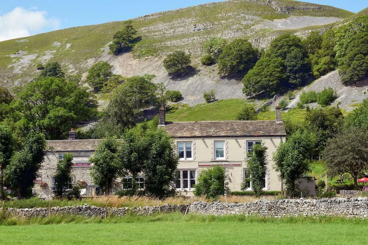 Tennant Arms Hotel Kilnsey