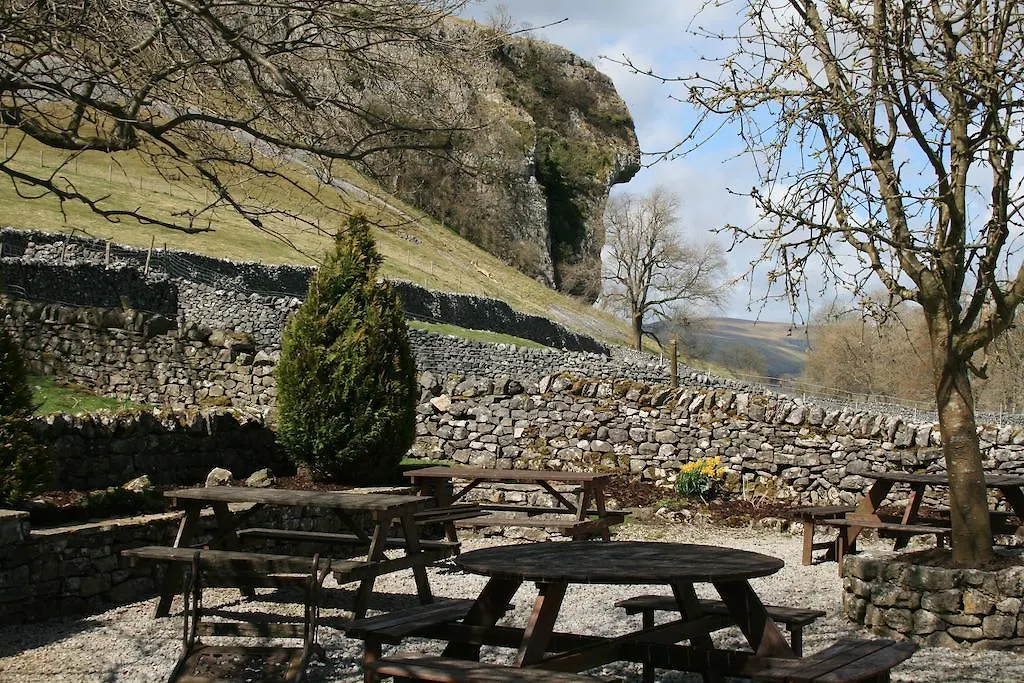Tennant Arms Hotel Kilnsey