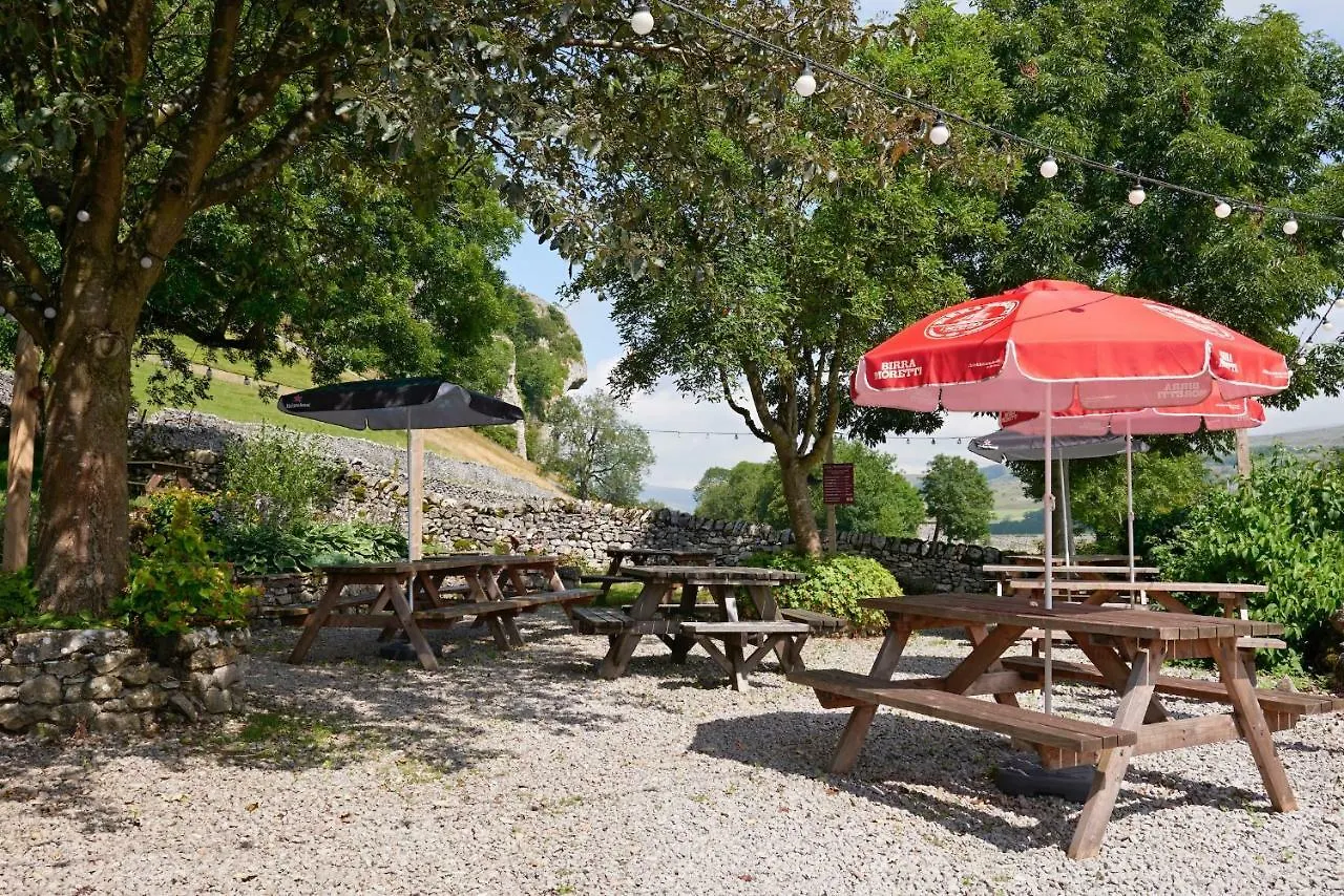Tennant Arms Hotel Kilnsey