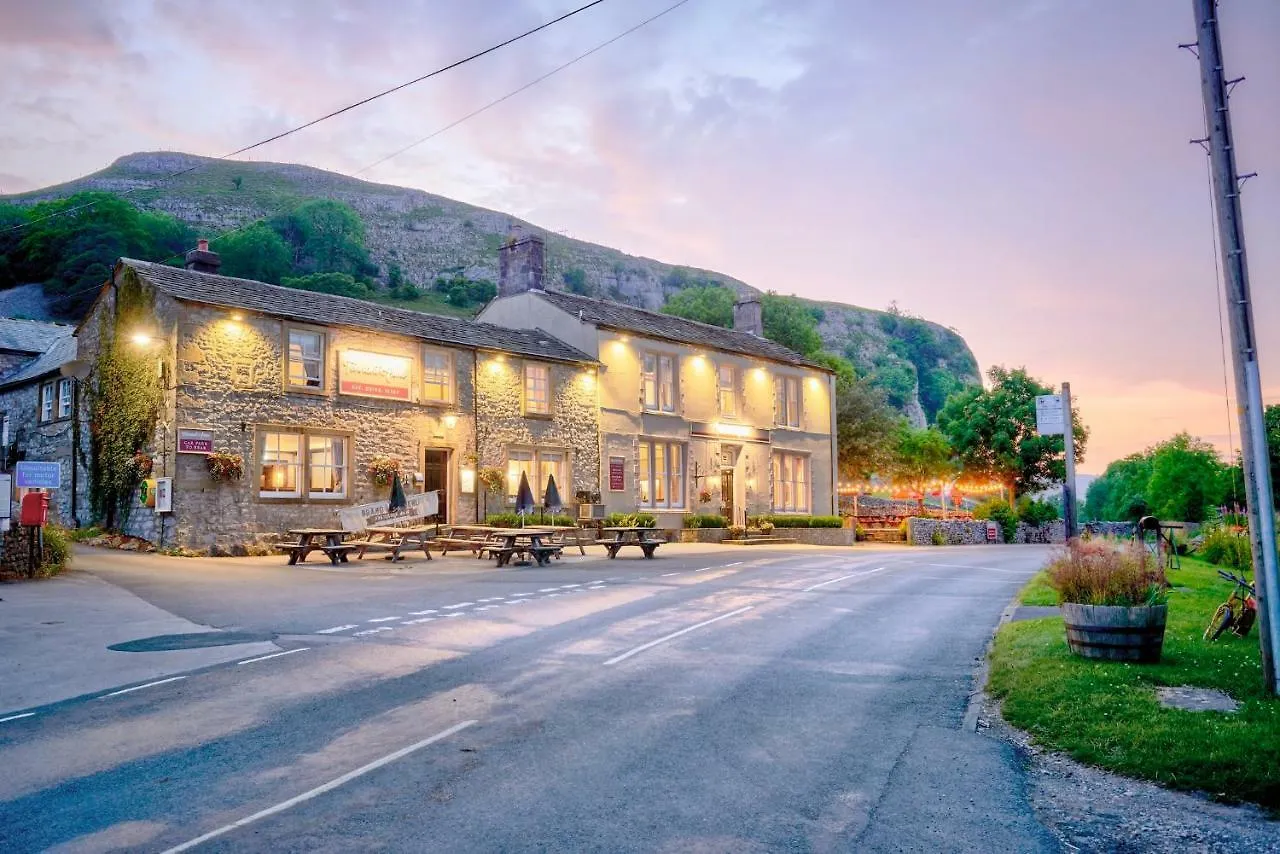 Tennant Arms Hotel location