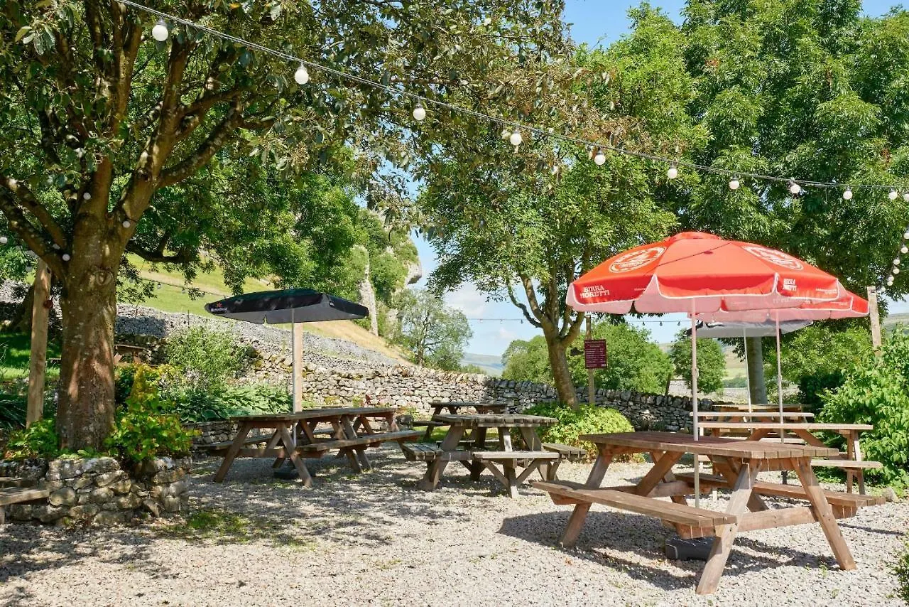 Tennant Arms Hotel Kilnsey